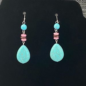 🎊3/$10🎊NWT Turquoise Blue Magnesite Bobo Earring